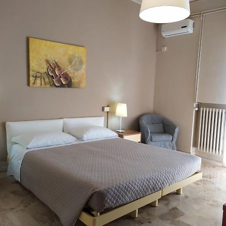 B&B Cameracaffe Centro Arezzo Exterior photo